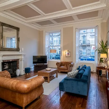 דירה Georgian Elegance With Patio Garden West End - Pass The Keys אדינבורו