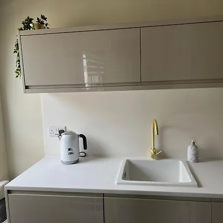 Apartment Modern Two Bedroom Edinburgh