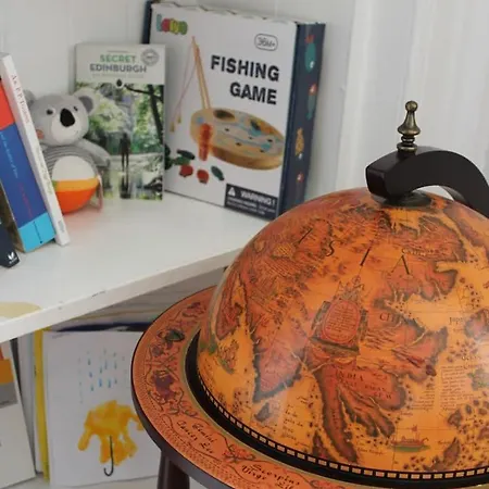 Charming Flat For Couples & Families