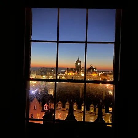 Royal Mile With Stunning Views *