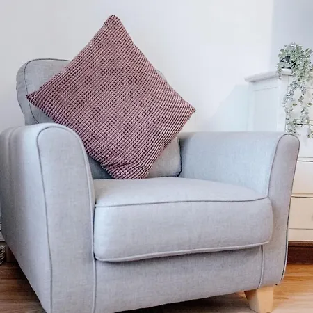 Elliot's Place Free Parking Sleep 4 Cosy אדינבורו