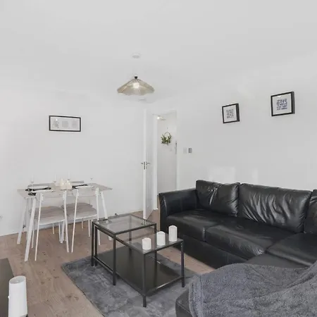 Appartement Cozy 2br With Car Parking
