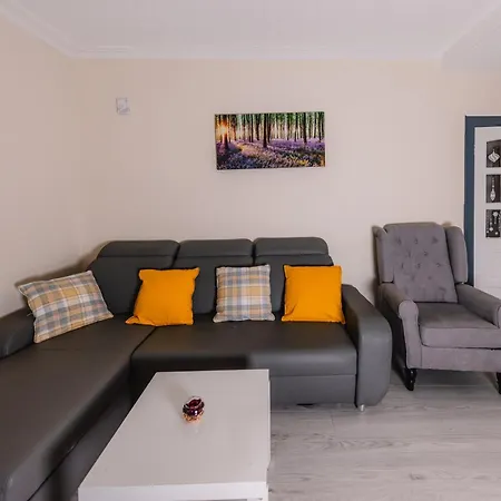 Apartmán Charming And Spacious Getaway 3 *