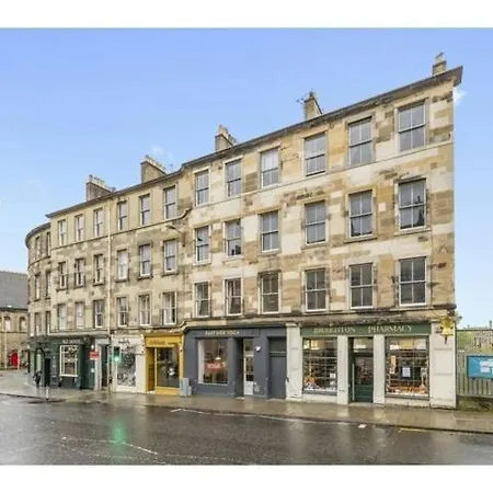 Apartment Luxurious Victorian 3 Bed Flat In The Heart Of *