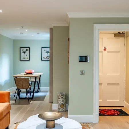 Апартаменты Dragon Luxury At Rutland Square Эдинбург