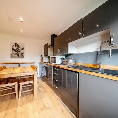 Bottom Of Royal Mile 7 Beds Sleeps 8 3 Bthrooms Apartament *