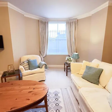 Blantyre Cosy Hideaway Apartment Edinburgh