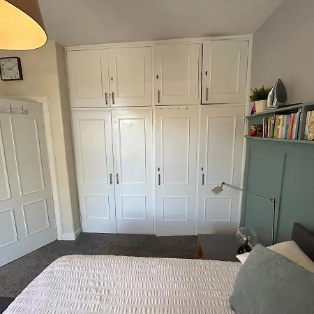 Charming Leith Retreat - Walk To The Shore 公寓