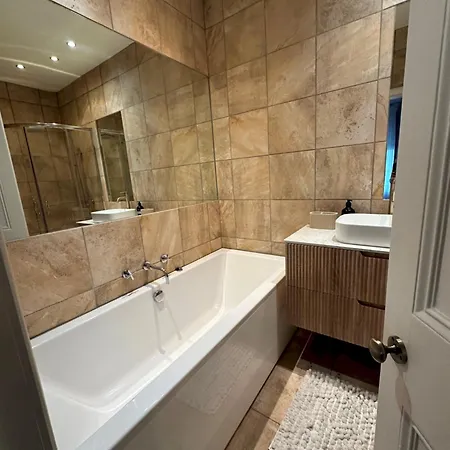 Cosy Stylish Flat - Pass The Keys Appartement