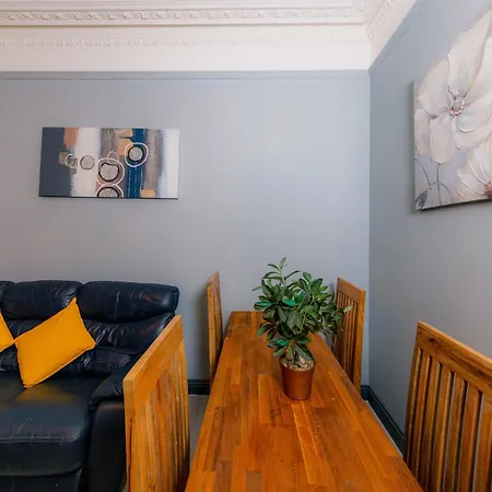 Apartment Calton Hill City-centre 3 Bdrm Edinburgh