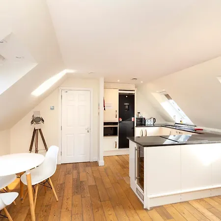 Joivy Lovely Flats In Centre Apartment Edinburgh