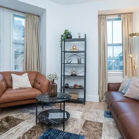 Apartament Charming 2-bed Flat Steps From The Royal Mile - Pass The Keys Edynburg