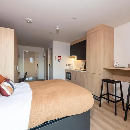 For Students Only - Hfs Haymarket Yard In Edinburgh