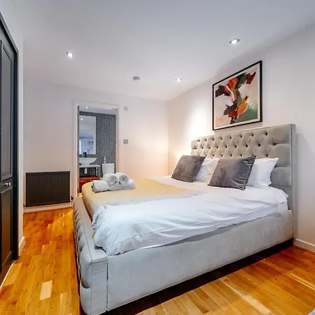 Albions Corner 6 Guests 5 Beds Free Parking Edinburgh