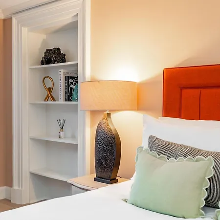 Dragon Luxury At Rutland Square