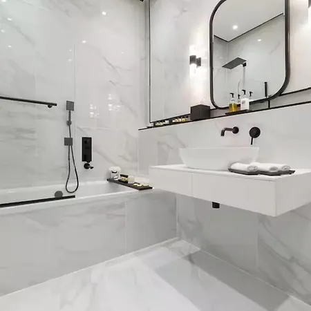 Family Small Group - Parking - Wifi - Sleeps 6 דירה אדינבורו