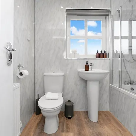 Buie's Runway Retreat * Edinburgh