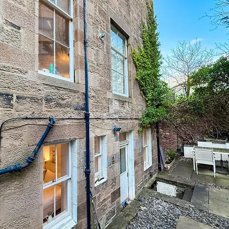 Blantyre Cosy Hideaway Apartment *