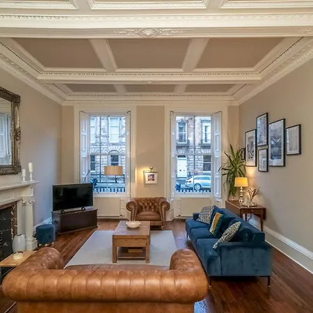 Georgian Elegance With Patio Garden West End - Pass The Keys *