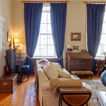 דירה Regal 2bd Georgian Flat In The Heart Of אדינבורו
