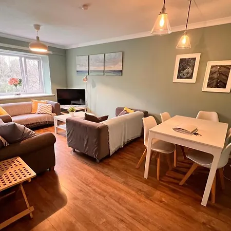 Apartmán Tranquil 2 Bed Flat, Free Parking, Near Murrayfield & Centre Edinburgh