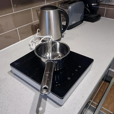 Cosy In Historic New Town Apartment