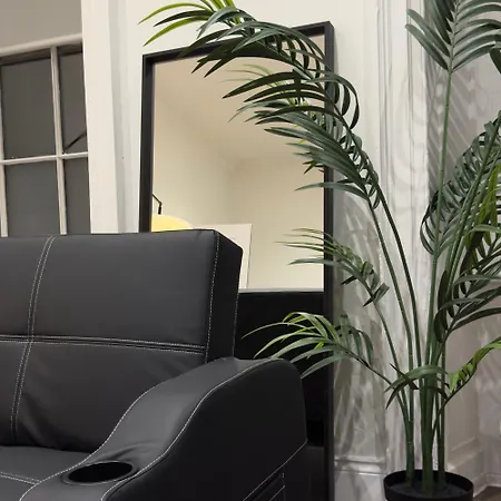 Modern & Cozy In Leith Walk Эдинбург