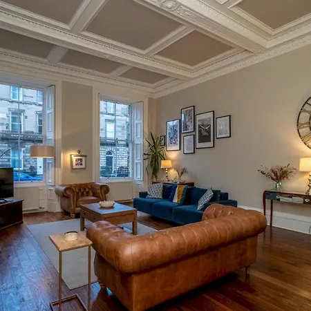 Georgian Elegance With Patio Garden West End - Pass The Keys * אדינבורו