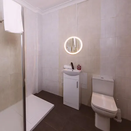 Calton Hill City-centre 3 Bdrm Edinburgh