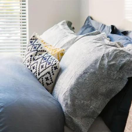 For Students Only - Gateway In דירה