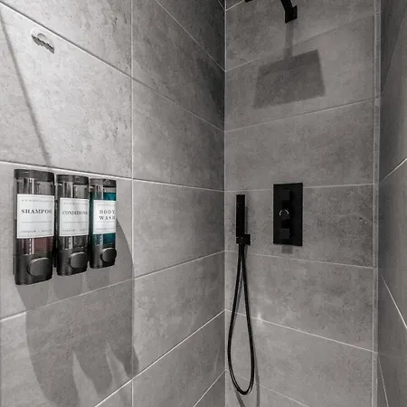 Milton's Place Sleeps 5, 10 Minutes Walk To Royal Mile דירה *