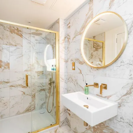 דירה Dragon Luxury At Rutland Square אדינבורו