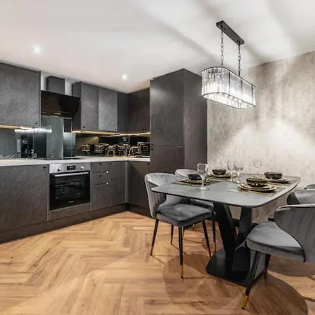 Διαμέρισμα Near Transport - Fireplace - Wifi - Sleeps 2