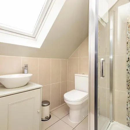 Luxury Family Flat In New Town דירה *