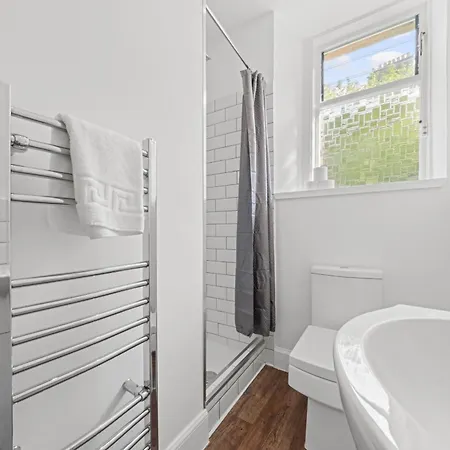 Modern Holyrood 1 Bedroom - אדינבורו