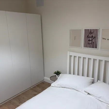 Castle Flat In Apartment *