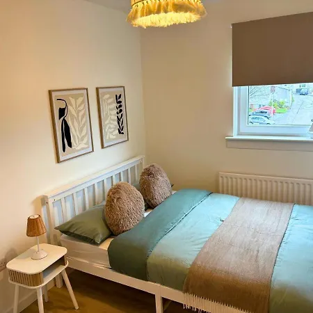 7 Min From Airport 2 Bedroom