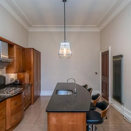 דירה Georgian Elegance With Patio Garden West End - Pass The Keys