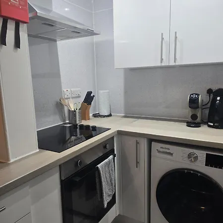 Apartment Comfy Semi-central Near Entertainment Park Edinburgh