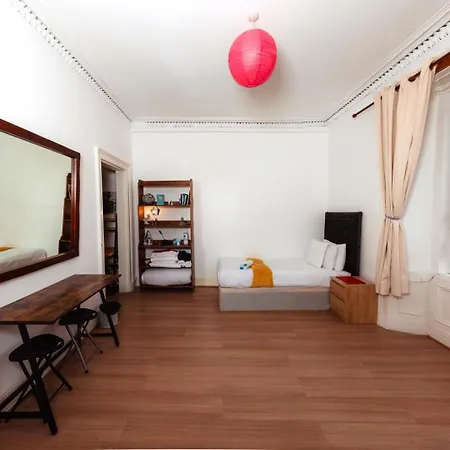 Lovely 2 Bdrm * Edinburgh