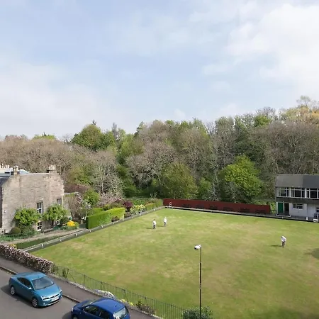 Apartmán Tranquil 2 Bed Flat, Free Parking, Near Murrayfield & Centre