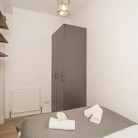 Апартаменты Charming 2-bed Flat Steps From The Royal Mile - Pass The Keys Эдинбург