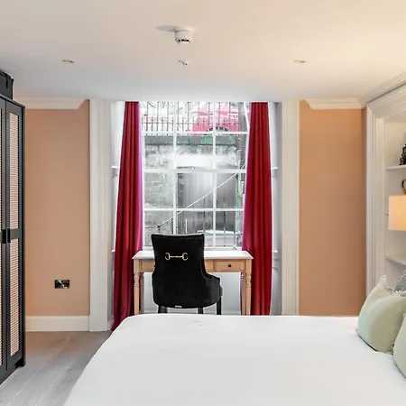 Dragon Luxury At Rutland Square *