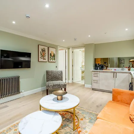 Dragon Luxury At Rutland Square