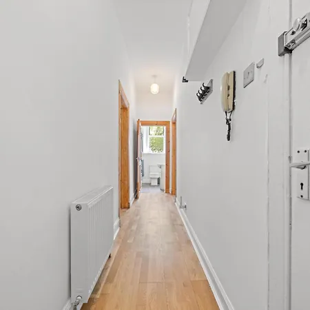 Modern Holyrood 1 Bedroom - דירה אדינבורו