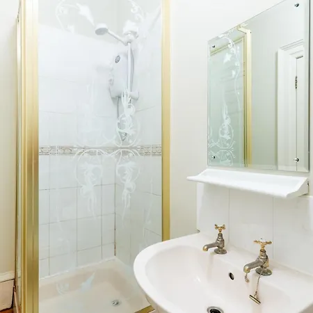 דירה Regal 2bd Georgian Flat In The Heart Of *