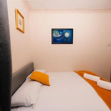 Cosy And Charming Old Town Apartment *