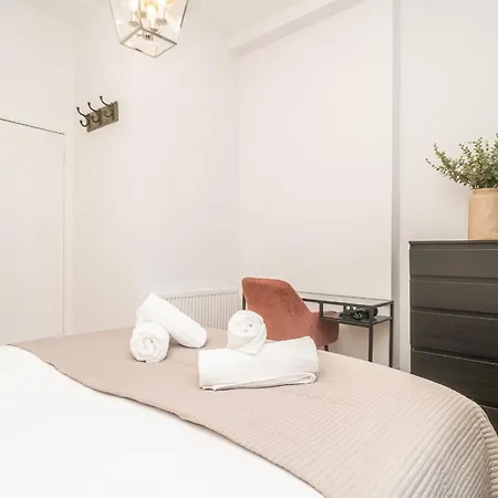 Апартаменты Charming 2-bed Flat Steps From The Royal Mile - Pass The Keys Эдинбург