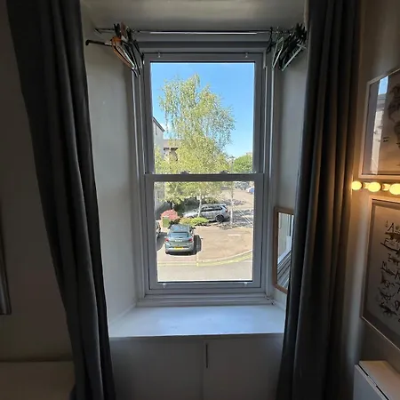 Charming Leith Retreat - Walk To The Shore Апартаменты