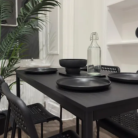 Modern & Cozy In Leith Walk דירה